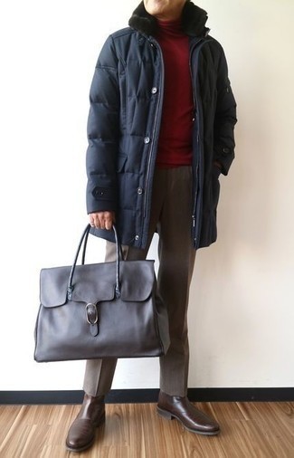 Dunkelblaue Leder Reisetasche kombinieren – 20 Herren Outfits