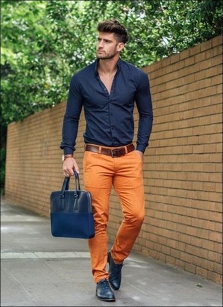 Dunkelblaue Leder Umhängetasche kombinieren – 21 Herren Outfits