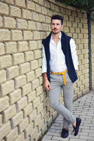 Dunkelblaue Leder Slipper mit Quasten kombinieren – 143 Herren Outfits