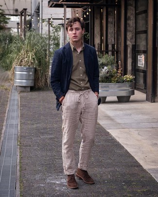Dunkelblaue Leinen Jacke kombinieren – 8 Herbst Herren Outfits