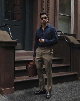 Welche Anzughosen mit dunkelblauen Langarmhemdes zu tragen – 158 Herren Outfits