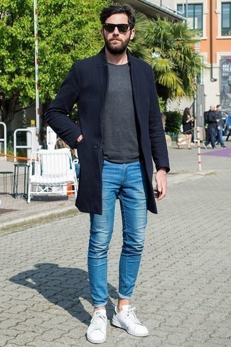 Welche enge Jeans mit dunkelblauen Mantels zu tragen – 67 Herren Outfits