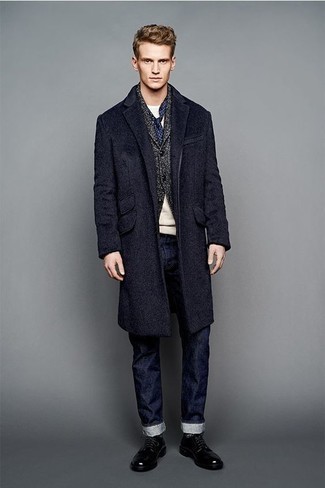 Dunkelblauen gepunkteten Seideschal kombinieren – 14 Herren Outfits