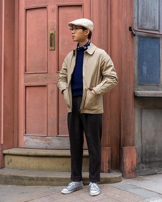 Dunkelblauen gepunkteten Seideschal kombinieren – 14 Herren Outfits