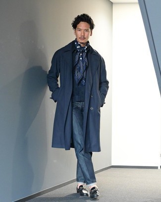 Dunkelblauen gepunkteten Seideschal kombinieren – 14 Herren Outfits