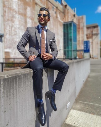 Dunkelblaue bedruckte Socken kombinieren – 53 Sommer Herren Outfits