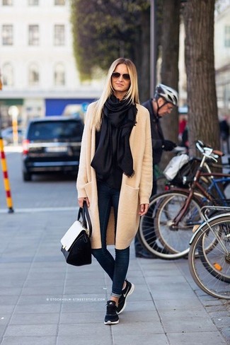 Dunkelblauen Schal kombinieren – 103 Damen Outfits