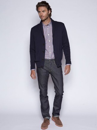 Welche Oxford Schuhe mit dunkelblauer Strickjacke mit einem Schalkragen zu tragen – 7 Herren Outfits