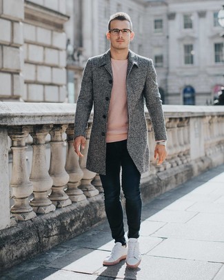 Welche Pullover mit einem Rundhalsausschnitt mit dunkelblauer enger Jeans zu tragen – 170 Herren Outfits