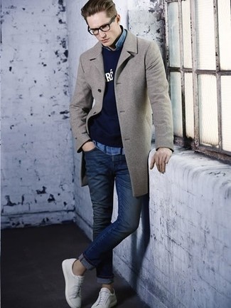 Welche Pullover mit einem Rundhalsausschnitt mit dunkelblauer enger Jeans zu tragen – 170 Herren Outfits