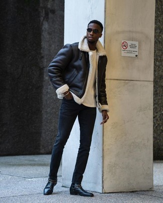 Welche Lammfelljacken mit dunkelblauer enger Jeans zu tragen – 29 Herren Outfits