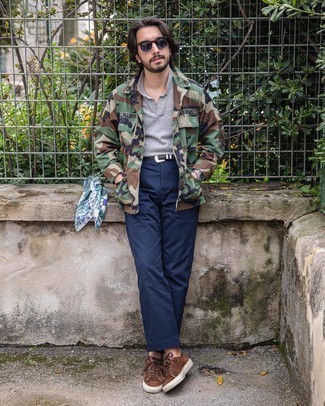 Olivgrüne Camouflage Feldjacke kombinieren – 33 Herren Outfits