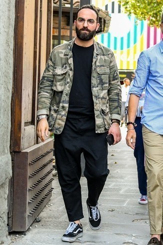 Olivgrüne Camouflage Feldjacke kombinieren – 33 Herren Outfits
