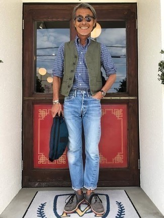 Olivgrünen Baumwollüberzug kombinieren – 8 Herren Outfits warm Wetter