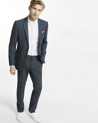 Olivgrünes Einstecktuch mit Paisley-Muster kombinieren – 12 Herren Outfits