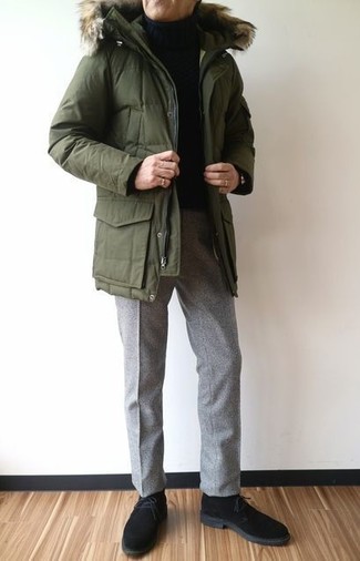 Wie olivgrünen Parka mit grauer Anzughose zu kombinieren – 4 Herren Outfits