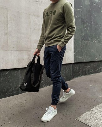 Olivgrünen bedruckten Pullover kombinieren – 73 Herren Outfits