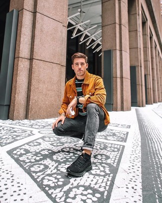 Welche enge Jeans mit orange Shirtjacke zu tragen – 4 Herren Outfits