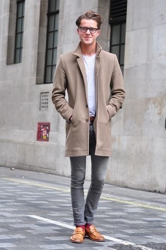 20 Jährige: Wie Mantel mit Slipper zu kombinieren – 74 Herren Outfits
