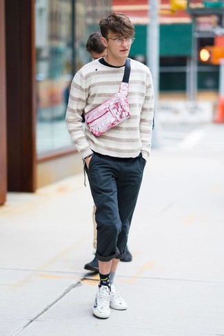 Rosa Taschen kombinieren – 6 Frühling Herren Outfits