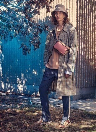 Rosa Taschen kombinieren – 6 Frühling Herren Outfits