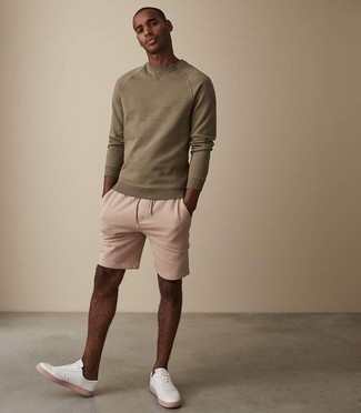 Rosa Shorts kombinieren – 5 Frühling Herren Outfits