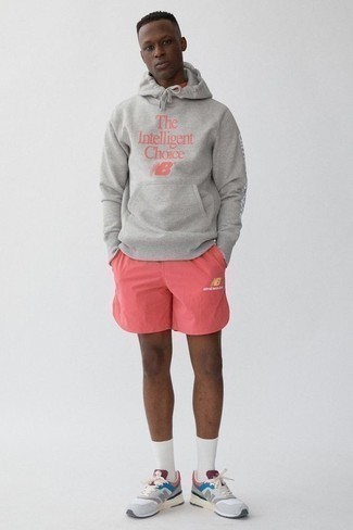 Rosa Shorts kombinieren – 5 Frühling Herren Outfits