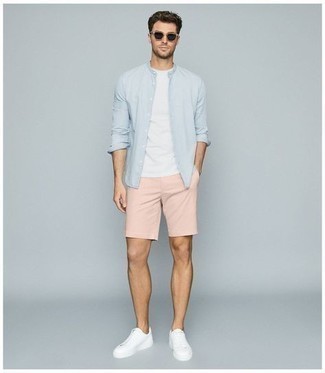 Rosa Shorts kombinieren für Herren