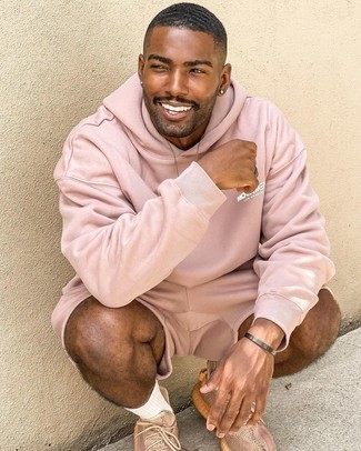 Rosa Shorts kombinieren – 5 Frühling Herren Outfits