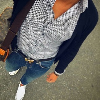 Bedruckte Ledertaschen kombinieren – 16 Frühling Herren Outfits