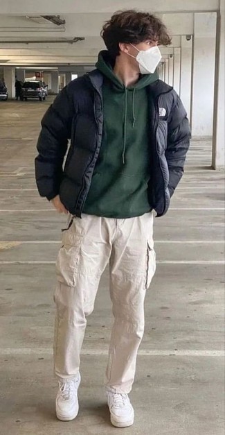 Wie Daunenjacke mit niedriger Sneakers zu kombinieren – 301 Herren Outfits