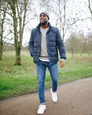 Wie Daunenjacke mit niedriger Sneakers zu kombinieren – 301 Herren Outfits