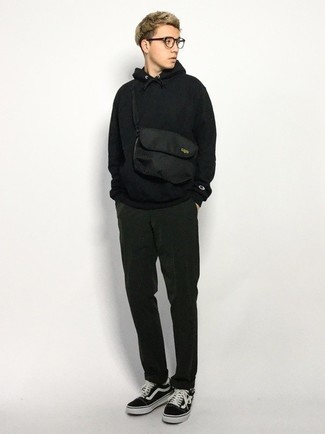schwarzer Pullover mit einem Kapuze von 3.1 Phillip Lim