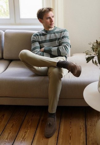 dunkelgrüner horizontal gestreifter Pullover mit einem Rundhalsausschnitt von Tom Tailor Denim