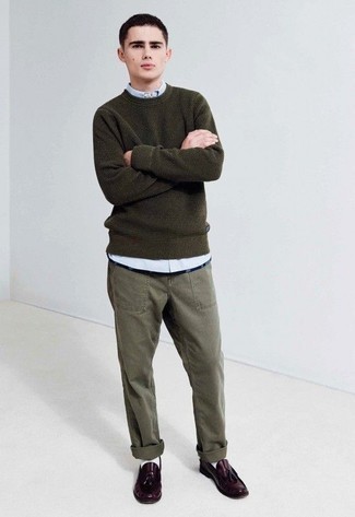 dunkelgrüner Pullover mit einem Rundhalsausschnitt von Thom Browne