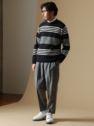 schwarzer und weißer horizontal gestreifter Pullover mit einem Rundhalsausschnitt von Mango Man