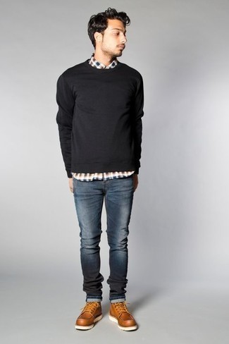 schwarzer Pullover mit einem Rundhalsausschnitt von Tom Tailor
