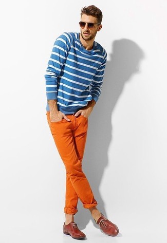 weißer und blauer horizontal gestreifter Pullover mit einem Rundhalsausschnitt von Joop Jeans