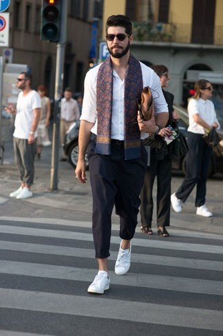 Roten und dunkelblauen Schal kombinieren – 305 Herren Outfits