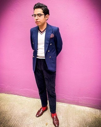 Rote gepunktete Socken kombinieren – 22 Herren Outfits