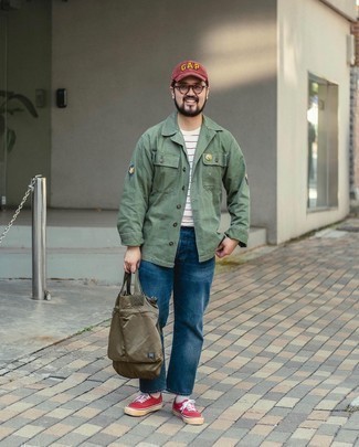 Rote bedruckte Baseballkappe kombinieren – 80 Herren Outfits