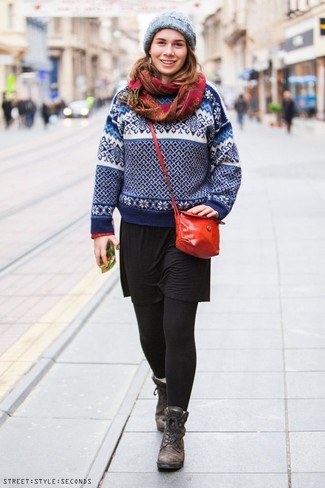 Roten bedruckten Schal kombinieren – 13 Damen Outfits