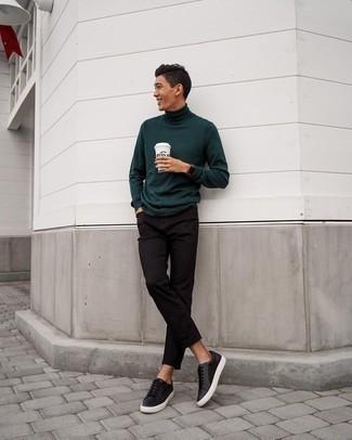 Dunkelgrünen Pullover kombinieren – 1200+ Herren Outfits: Entscheiden Sie sich für einen dunkelgrünen Pullover und schwarzen Jeans für ein Alltagsoutfit, das Charakter und Persönlichkeit ausstrahlt. Fühlen Sie sich ideenreich? Wählen Sie schwarzen Leder niedrige Sneakers.