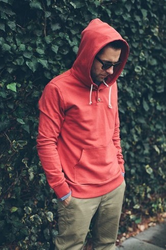 roter Pullover mit einem Kapuze von Urban Classics