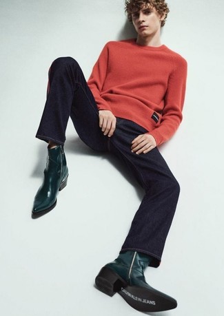 roter Pullover mit einem Rundhalsausschnitt, dunkelblaue Jeans, dunkelgrüne Cowboystiefel aus Leder für Herren