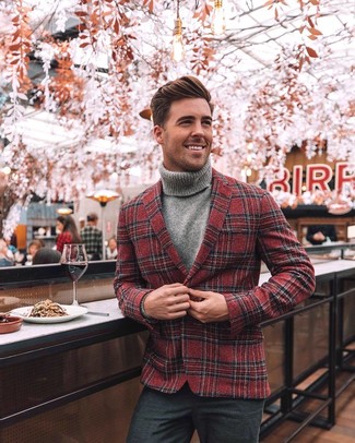 20 Jährige: Anzughose kombinieren – 500+ Herren Outfits: Erwägen Sie das Tragen von einem roten Wollsakko mit Schottenmuster und einer Anzughose, um vor Klasse und Perfektion zu strotzen.