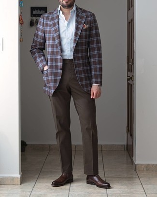Braunes Wollsakko kombinieren – 500+ Herren Outfits: Kombinieren Sie ein braunes Wollsakko mit einer dunkelbraunen Anzughose für eine klassischen und verfeinerte Silhouette. Suchen Sie nach leichtem Schuhwerk? Komplettieren Sie Ihr Outfit mit dunkelbraunen Chelsea Boots aus Leder für den Tag.