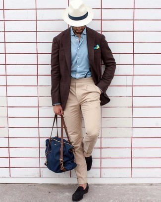 Braunes Wollsakko kombinieren – 500+ Herren Outfits: Geben Sie den bestmöglichen Look ab in einem braunen Wollsakko und einer hellbeige Anzughose. Schwarze Wildleder Slipper sind eine ideale Wahl, um dieses Outfit zu vervollständigen.