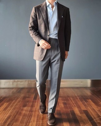 Braunes Wollsakko kombinieren – 500+ Herren Outfits: Kombinieren Sie ein braunes Wollsakko mit einer grauen Anzughose, um vor Klasse und Perfektion zu strotzen. Dunkelbraune Wildleder Slipper fügen sich nahtlos in einer Vielzahl von Outfits ein.