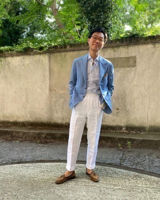 Business Schuhe kombinieren – 500+ Herren Outfits: Erwägen Sie das Tragen von einem hellblauen Sakko und einer weißen Anzughose, um vor Klasse und Perfektion zu strotzen. Business Schuhe sind eine einfache Möglichkeit, Ihren Look aufzuwerten.